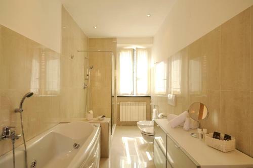 B&B Corallini