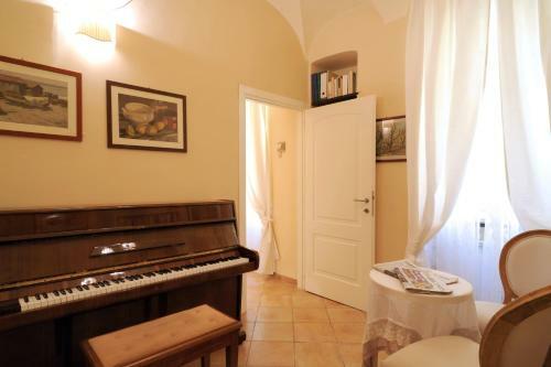 B&B Corallini