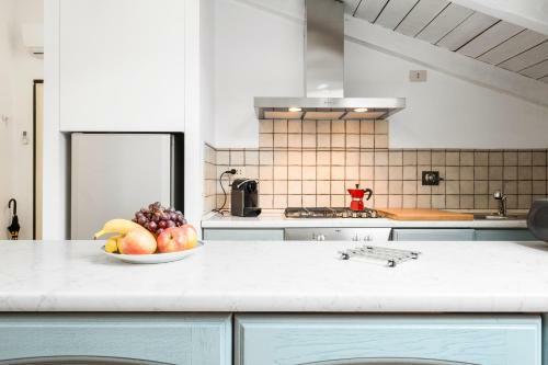 Apartamento Pratello Elegante E Raffinata Mansarda