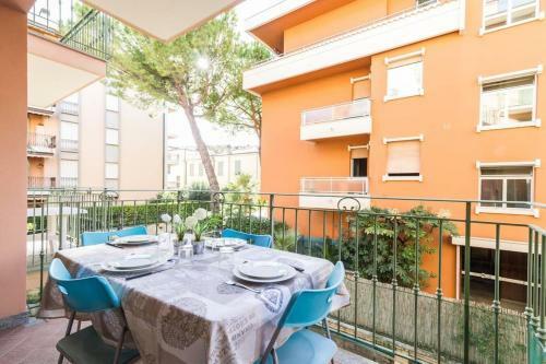 Apartamento Relax E Confort In Pieno Centro. Balcone E Garage