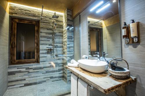 Hostal Alpine Rooms Guesthouse