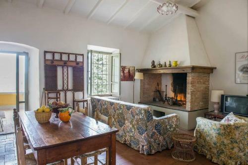 Villa Petrolo: B�ggina Country House