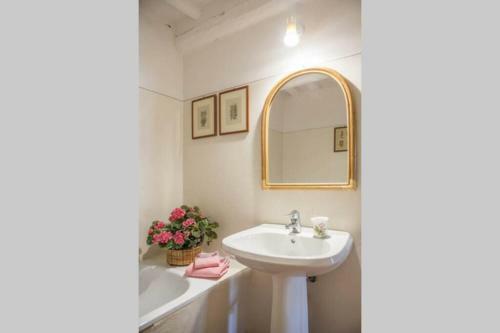 Villa Petrolo: B�ggina Country House