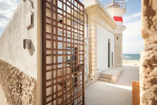 Brucoli Villa Sleeps 6 With Air Con