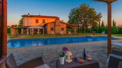 Villa Casale La Splendida 10