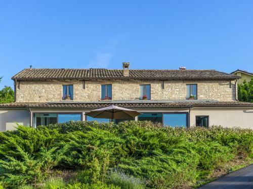 Luxurious Villa In Cagli With Indoor Swimming Pool