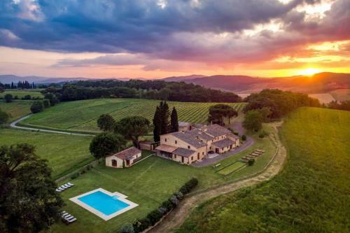 Podere Maiano - Private Pool Villa With Spa
