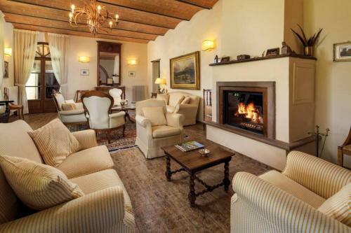 Podere Maiano - Private Pool Villa With Spa