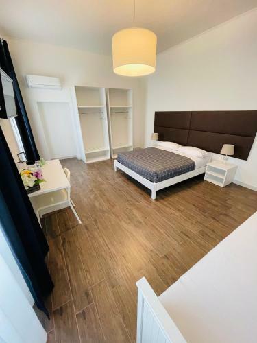 Hostal Banus Rooms