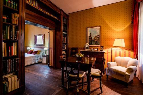 Hostal Palazzo Chiara