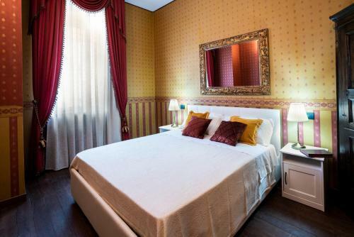 Hostal Palazzo Chiara