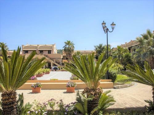 Villa Enticing Apartment In Campofelice Di Roccella With Pool