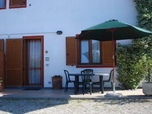 Apartment In Villa 24 Persons With Large Garden Stella