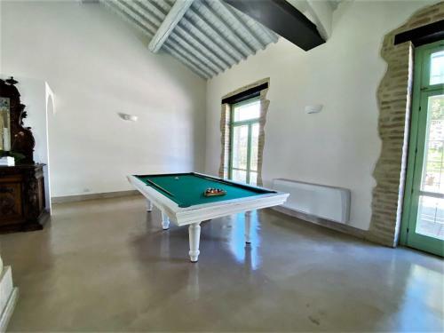 Elegant Cottage In Papiano With Whirlpool