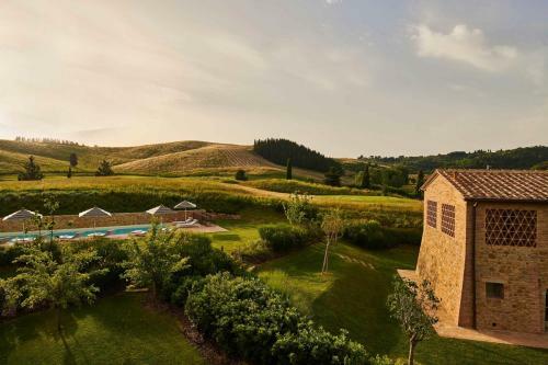Castelfalfi Villa Sleeps 16 With Pool And Air Con