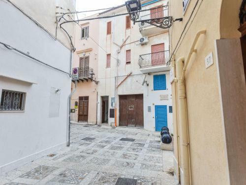 Comfortable Apartment In Castellamare Del Golfo With Balcony