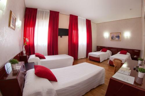 Hotel Master