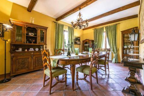 Casa Con Piscina Tra Borgo E Campagna