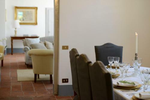 Colle Di Compito Villa Sleeps 12 Pool Air Con Wifi
