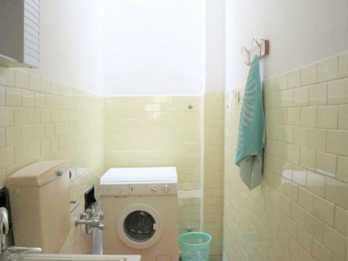 Lovely Holiday Home In Castelvetrano With Balcony