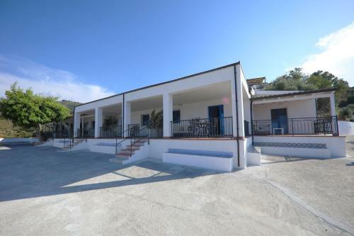 Hostal Skyview Cefal�