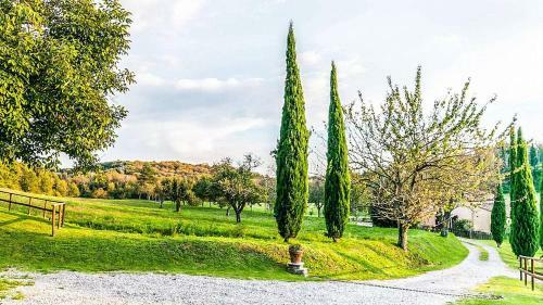 Razzaia Villa Sleeps 14 With Pool And Air Con