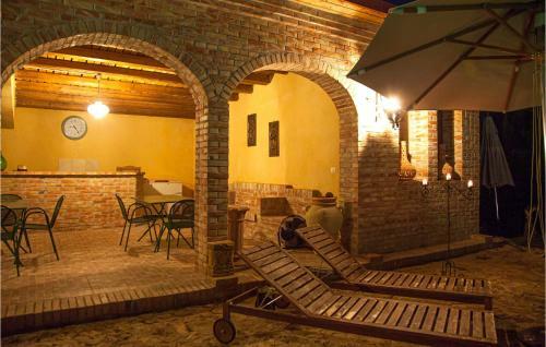 Four-bedroom Holiday Home In Chiaramonte Gulfi