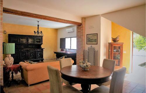 Four-bedroom Holiday Home In Chiaramonte Gulfi