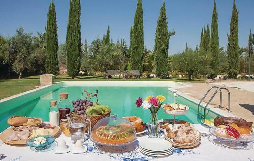 Four-bedroom Holiday Home In Chiaramonte Gulfi