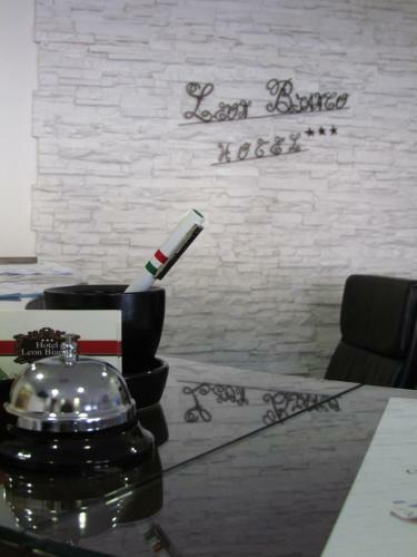 Hotel Leon Bianco