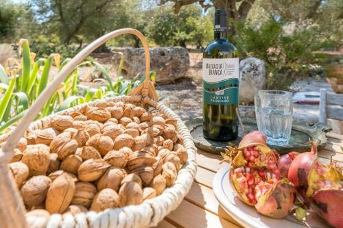 Satia Villa Sleeps 4 With Pool