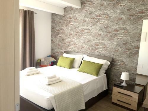 Apartamento Studio In Comiso With Wonderful Mountain View Terrace And Wifi
