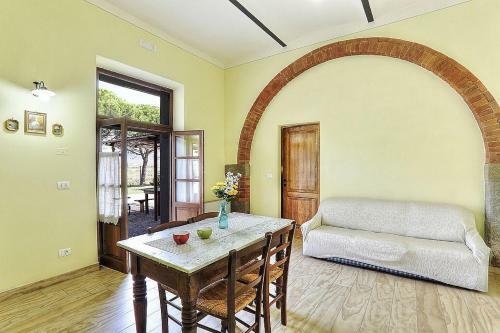 Pietraia Villa Sleeps 4 With Pool And Air Con