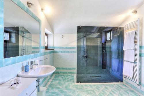 Pietraia Villa Sleeps 4 With Pool And Air Con