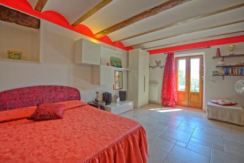 Il Borgo Apartment Sleeps 3 With Pool And Wifi