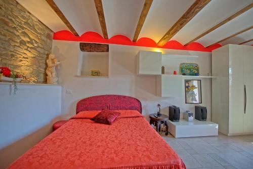 Il Borgo Apartment Sleeps 3 With Pool And Wifi