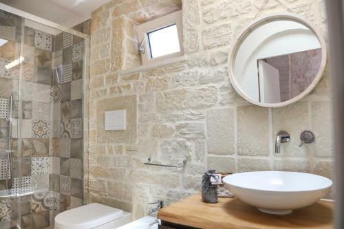 Cozzana Villa Sleeps 6 With Pool And Air Con