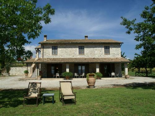 Villa Amazing Apartment In Fabro With Swimming Pool