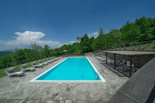 Felcino Nero Villa Sleeps 12 Pool Air Con Wifi