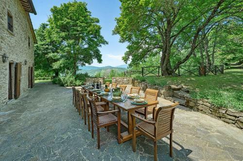 Felcino Nero Villa Sleeps 12 Pool Air Con Wifi
