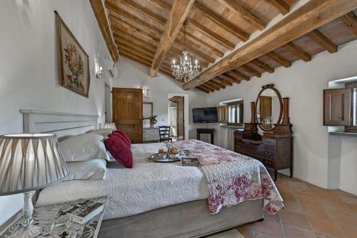 Felcino Nero Villa Sleeps 12 Pool Air Con Wifi