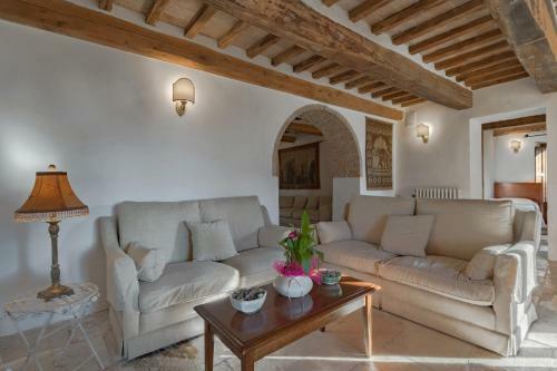 Felcino Nero Villa Sleeps 12 Pool Air Con Wifi
