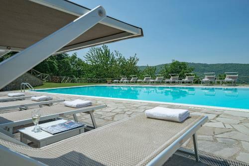 Felcino Nero Villa Sleeps 12 Pool Air Con Wifi