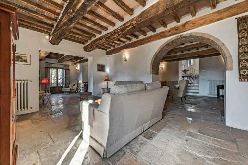 Felcino Nero Villa Sleeps 12 Pool Air Con Wifi