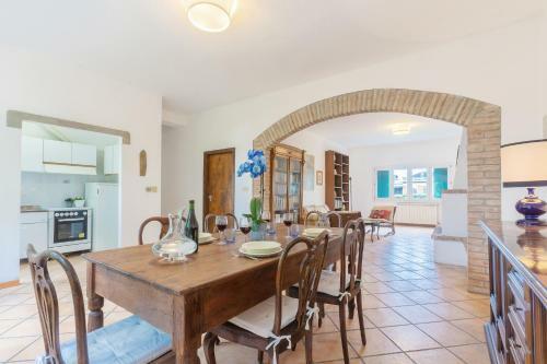 Apartamento Casolare Di Campagna Con Parcheggio E Giardino