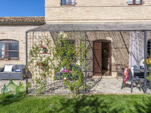 Ravishing Holiday Home In Fermo With Private Swimming Pool
