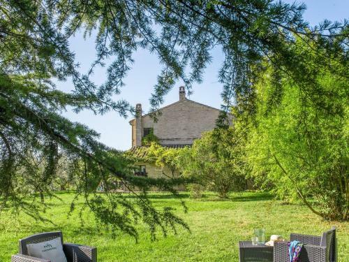 Ravishing Holiday Home In Fermo With Private Swimming Pool