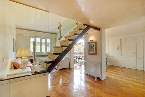 Santo Stefano Apartment