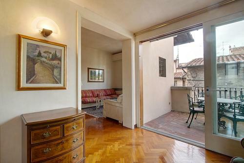Santo Stefano Apartment