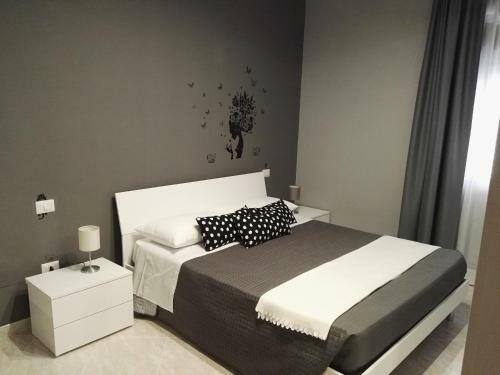 B&B Black-and-white